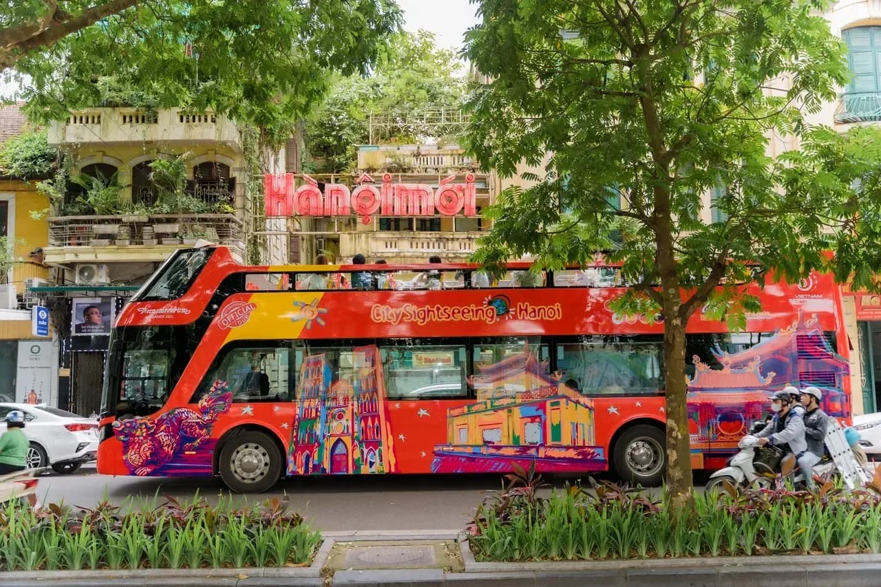 Ханойн хотыг тойрох аялалын автобус